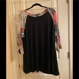 Cute Black/Pink Multi Baseball Tunic. 1XL NWOT.